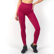 Load image into Gallery viewer, Maku seamless Performance Leggings (Red)
